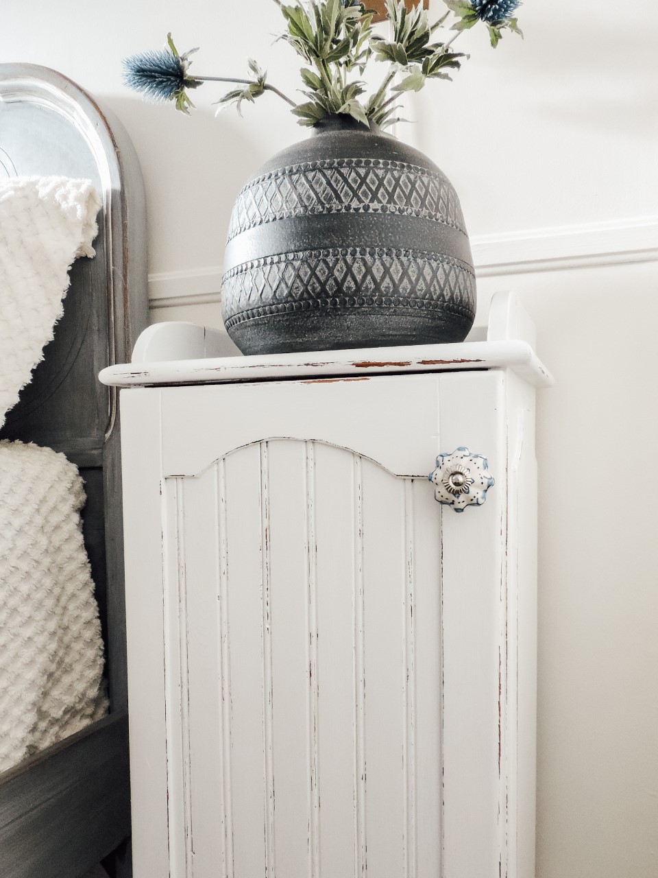 nightstand furniture makeover
