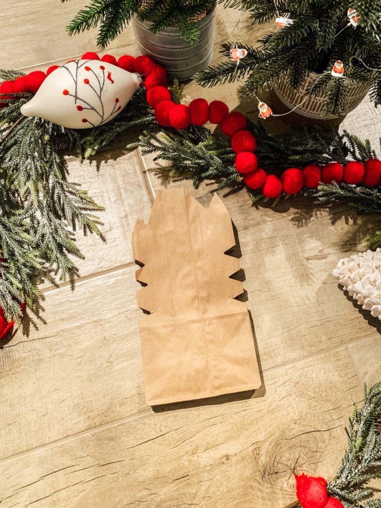 bricolage flocons de Noel en sac de papier