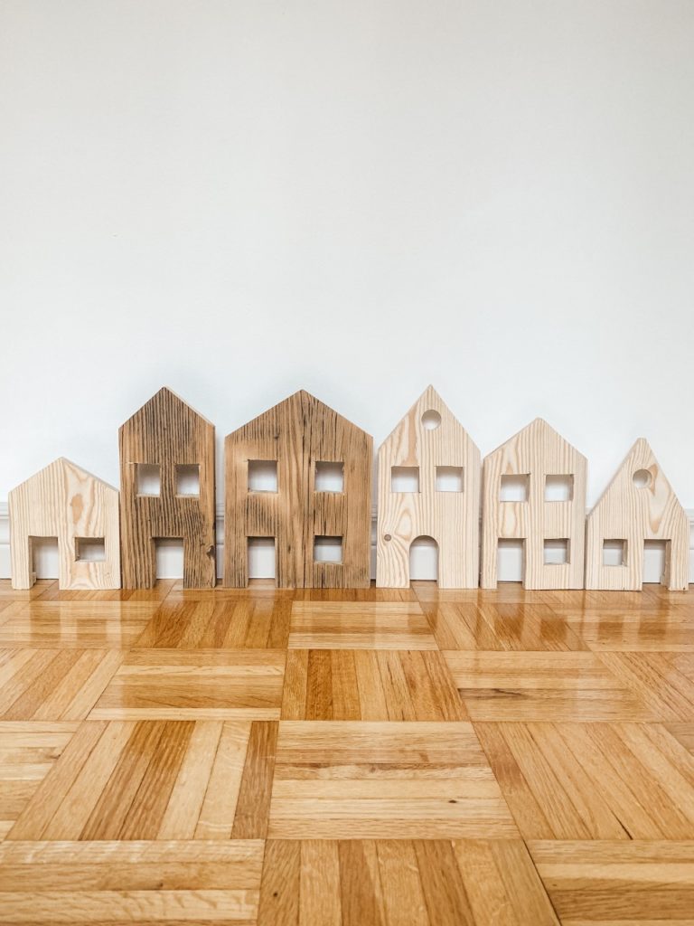 DIY wood christmas houses- bricolage maison de Noel en bois